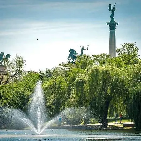 Citypark Cosy -free Parking On Weekends * Budapest