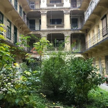 Citypark Cosy -free Parking On Weekends Apartman Budapest